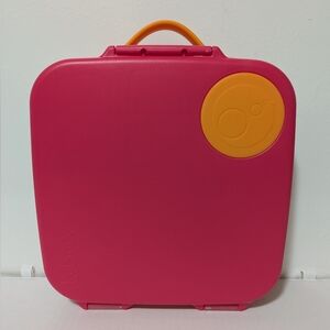 b.box | Four Compartment Lunch Box With Gel Pack Cooling - Strawberry Shake